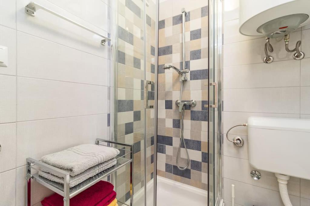 Quirky Apartment Arena With Parking Pula Luaran gambar